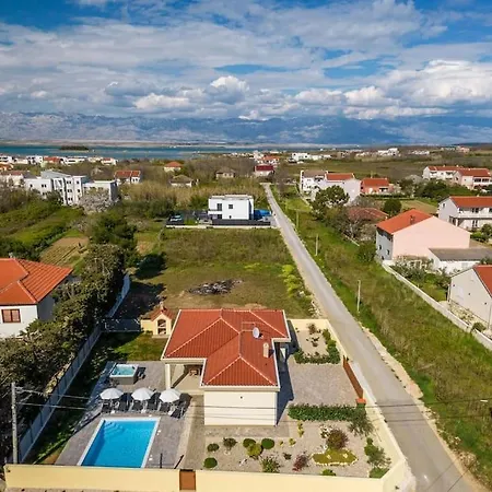 Villa Mattina, With Heated Pool And Jacuzzi Privlaka  Exterior photo