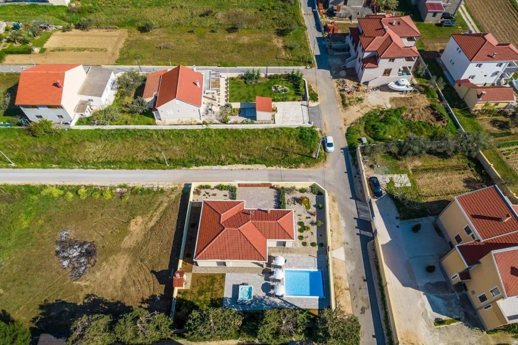 Mattina, With Heated Pool And Jacuzzi *