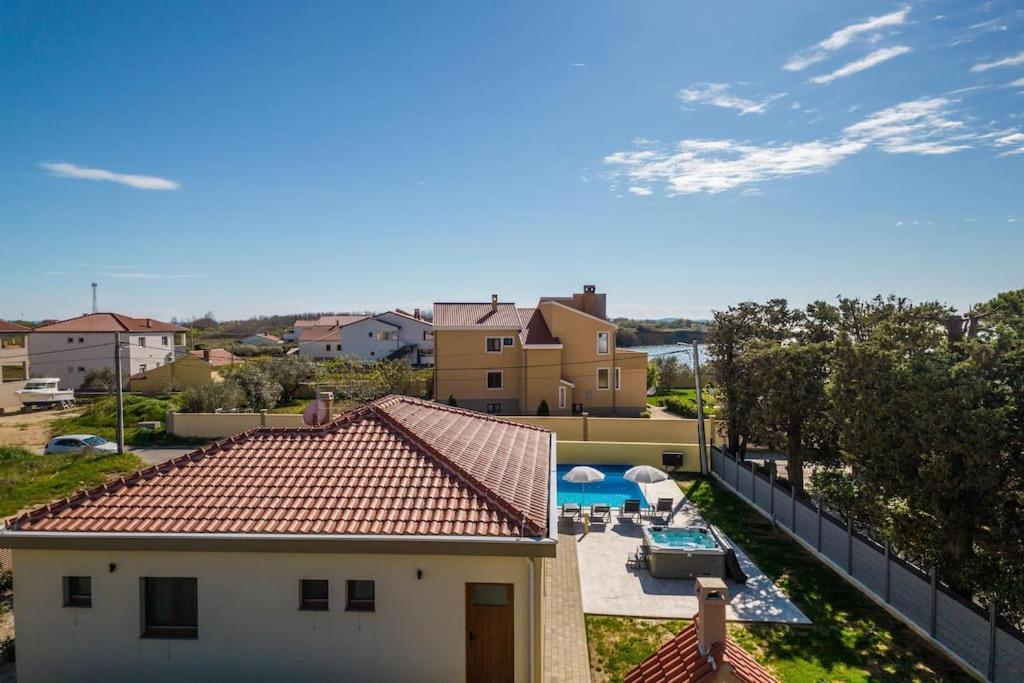 Mattina, With Heated Pool And Jacuzzi *