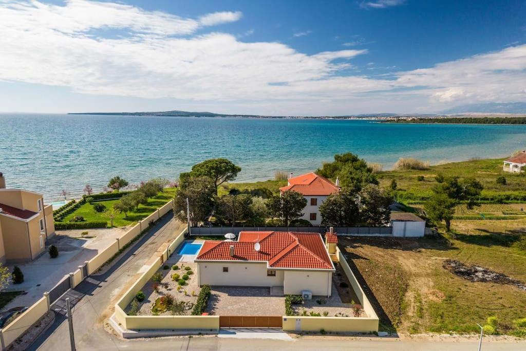 Mattina, With Heated Pool And Jacuzzi * Privlaka (Zadar)