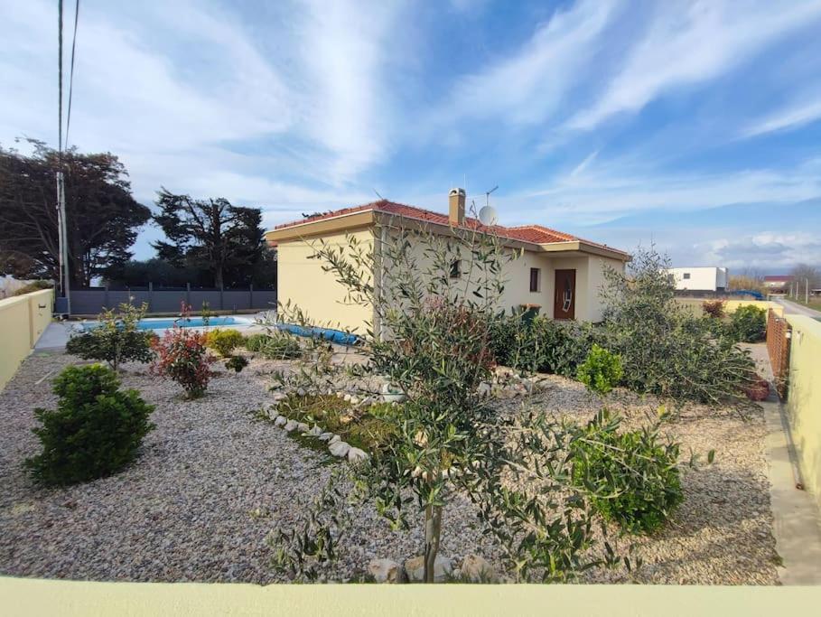 Villa Mattina, With Heated Pool And Jacuzzi