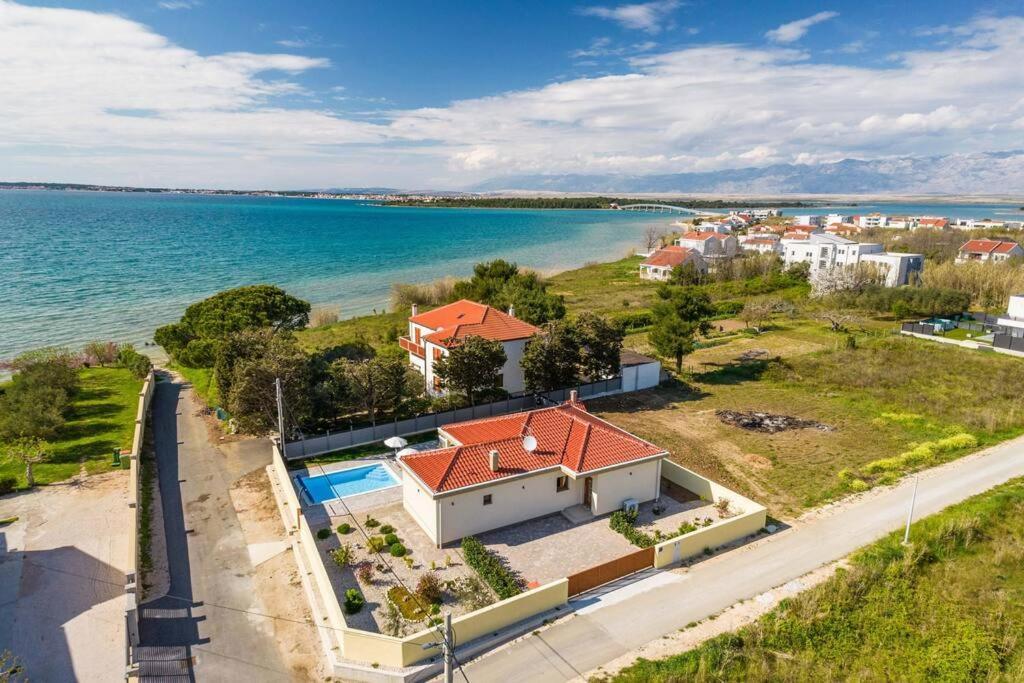 Mattina, With Heated Pool And Jacuzzi * Privlaka (Zadar)