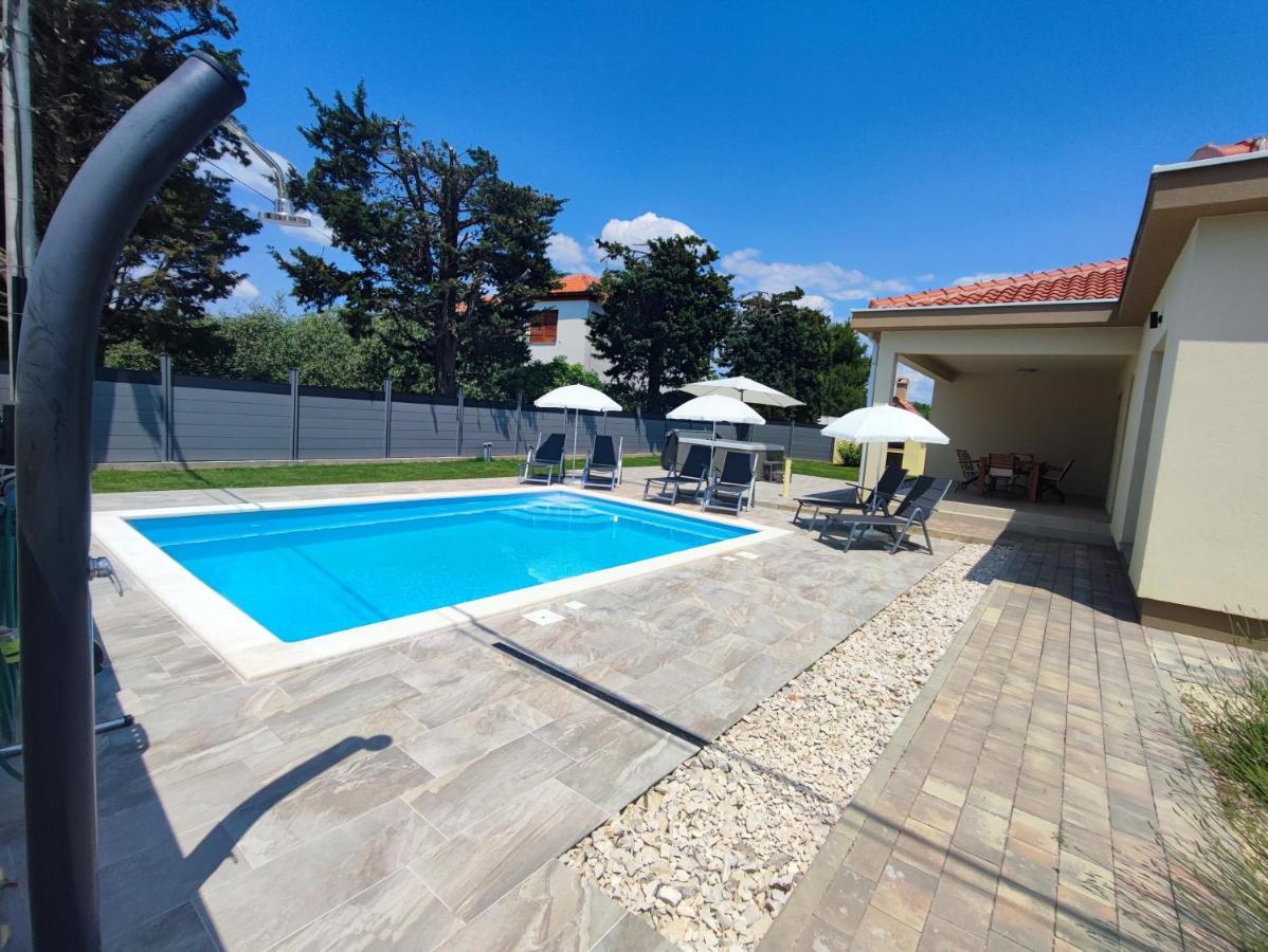 Mattina, With Heated Pool And Jacuzzi Villa Privlaka (Zadar)